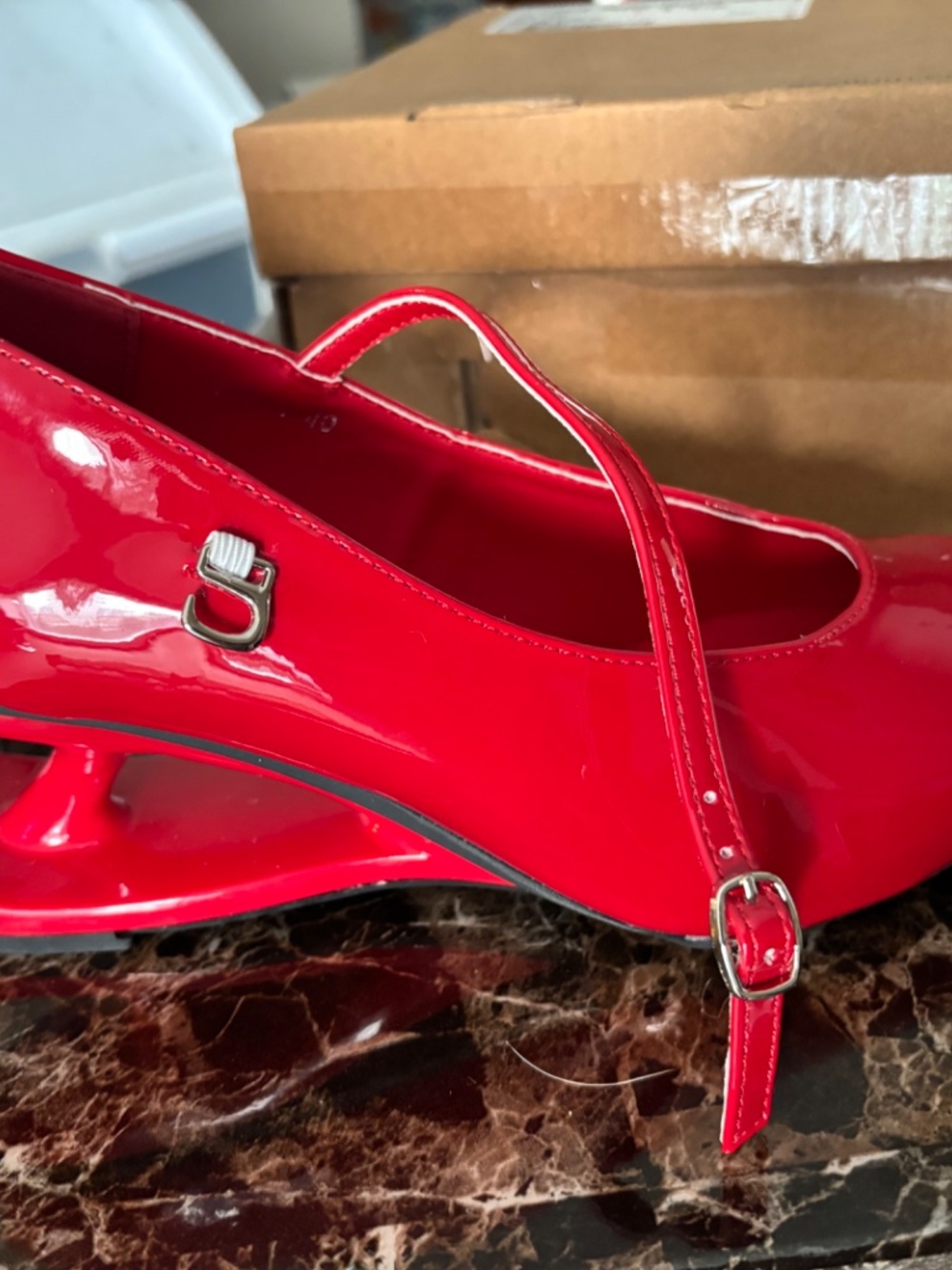 Chic Fuchsia Women's Heels - Picture 3 of 4